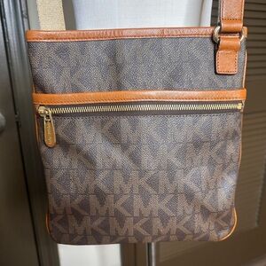MICHAEL KORS | Crossbody Bag